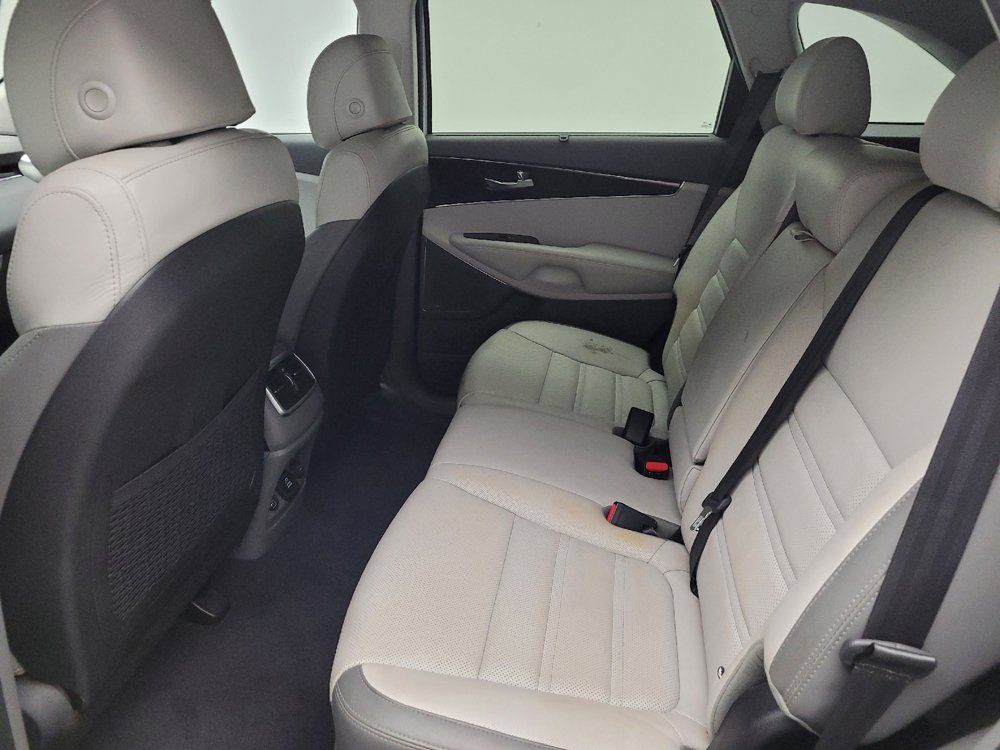 Used 2017 Kia Sorento SX AWD/4WD image 18