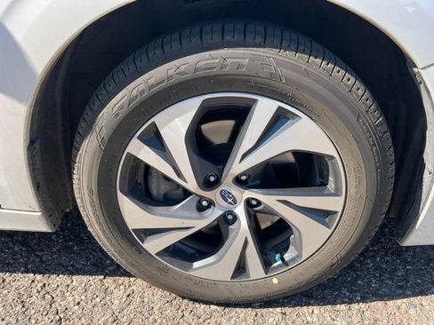 Used 2025 Subaru Legacy Premium AWD/4WD image 10