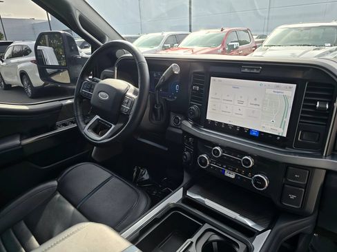 Used 2025 Ford F350 Platinum AWD/4WD image 12