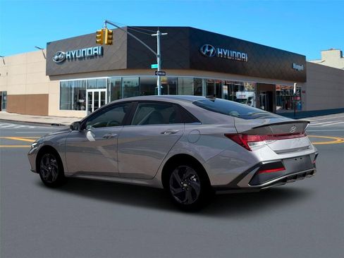 New 2026 Hyundai Elantra SEL Sport Premium FWD image 4