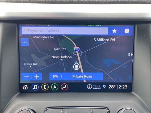 Used 2023 GMC Acadia SLT image 14