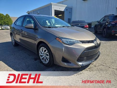 Used 2018 Toyota Corolla LE FWD image 1