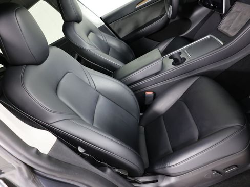 Used 2022 Tesla Model Y Performance AWD/4WD image 27