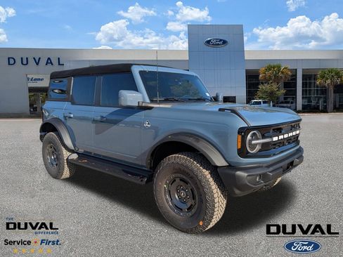 New 2025 Ford Bronco Outer Banks w/ Sasquatch Package image 1