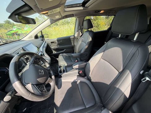 Used 2023 Honda Odyssey EX-L image 13