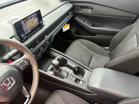 Certified 2023 Honda Accord EX image 15