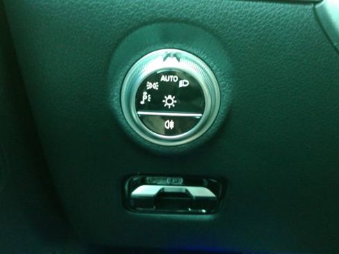 Used 2023 Mercedes-Benz C 43 AMG 4MATIC Sedan image 37