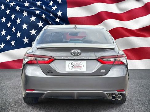 Used 2023 Toyota Camry SE image 9