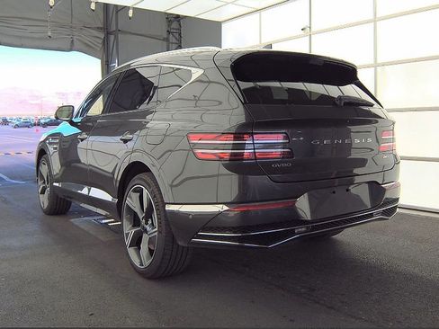 Used 2026 Genesis GV80 2.5T Prestige image 3