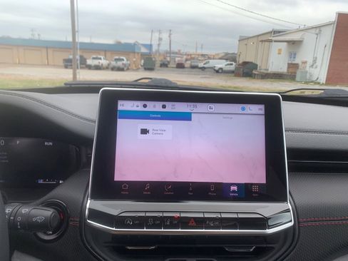 Used 2025 Jeep Compass Trailhawk w/ Trailhawk Elite Group image 35