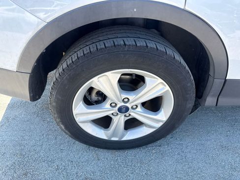 Used 2015 Ford Escape SE w/ Equipment Group 201A FWD image 14