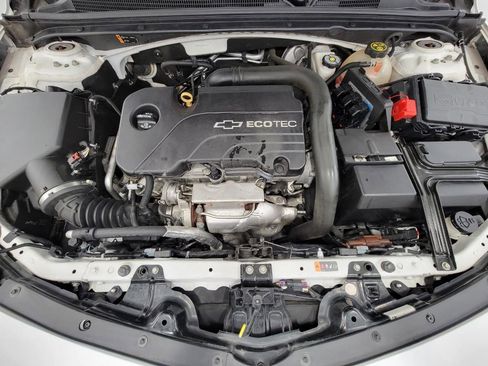 Used 2016 Chevrolet Malibu LT image 8