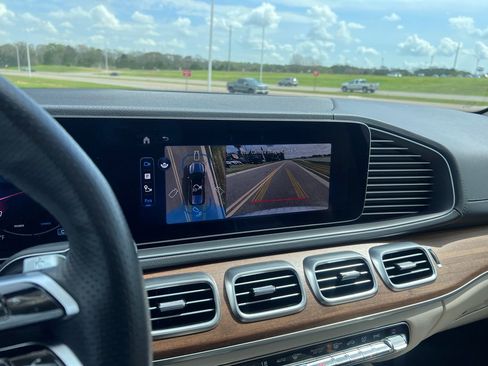 Used 2025 Mercedes-Benz GLS 450 450 4MATIC image 27