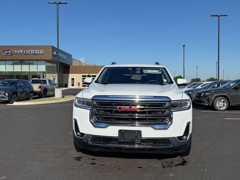Used 2020 GMC Acadia SLT FWD image 2
