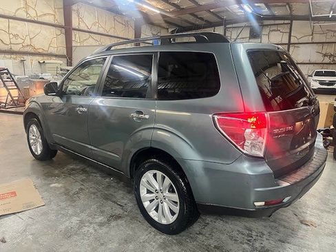 Used 2012 Subaru Forester 2.5X Premium w/ All-Weather Pkg image 5