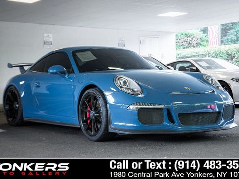 Used 2015 Porsche 911 GT3 RWD image 4