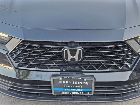 Used 2024 Honda Accord Sport image 9