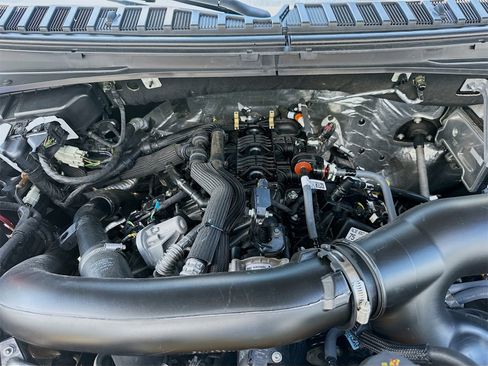 Used 2024 Ford Expedition Limited image 33