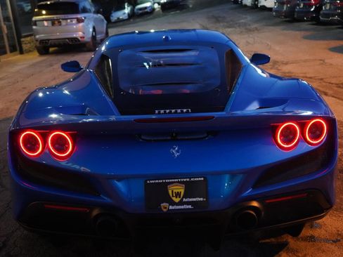 Used 2021 Ferrari F8 Tributo image 11