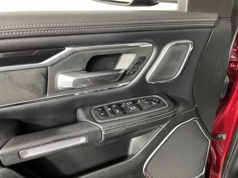Used 2019 RAM 1500 Laramie AWD/4WD image 16