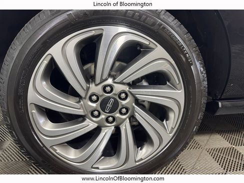 Used 2022 Lincoln Navigator 4WD image 39