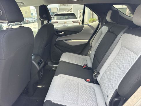 Used 2022 Chevrolet Equinox LT FWD image 22