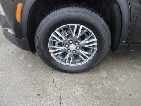 Used 2026 Chevrolet Traverse LT image 2