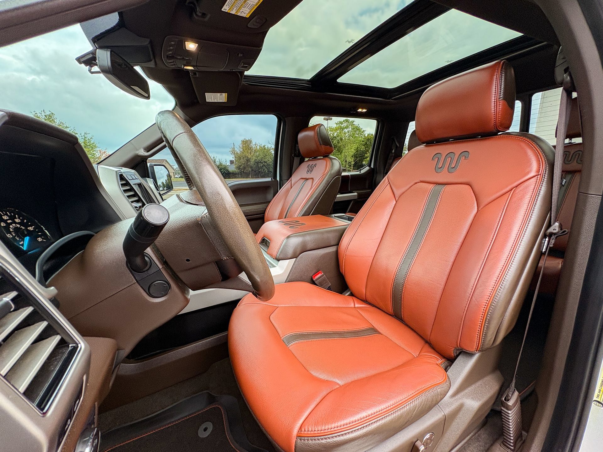 Used 2019 Ford F150 King Ranch w/ Equipment Group 601A Luxury AWD/4WD image 25