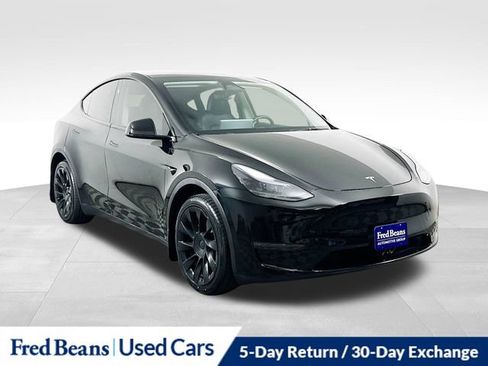 Used 2024 Tesla Model Y Long Range AWD/4WD image 1