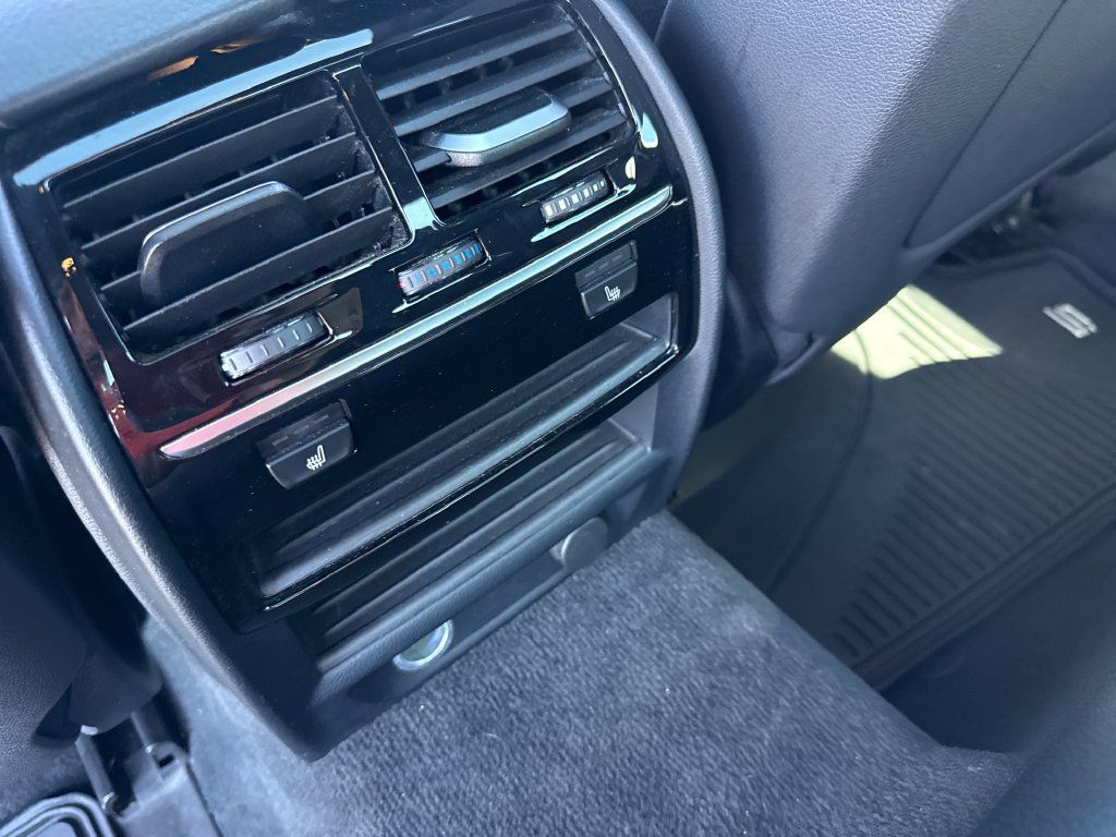Used 2019 BMW 540i xDrive AWD/4WD image 26