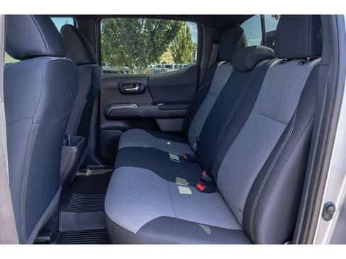 Used 2021 Toyota Tacoma TRD Off-Road w/ Technology Package AWD/4WD image 13