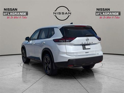 New 2026 Nissan Rogue SV image 7