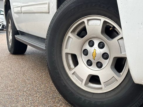 Used 2011 Chevrolet Tahoe LT image 2