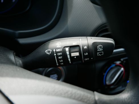 Certified 2023 Hyundai Kona SEL AWD/4WD image 29