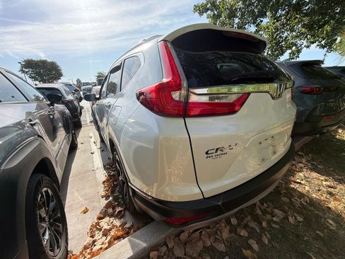 Used 2018 Honda CR-V Touring image 4