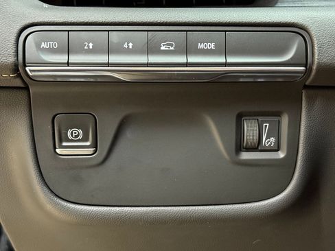 Certified 2022 Cadillac Escalade Premium Luxury w/ LPO, Radiant Package image 30