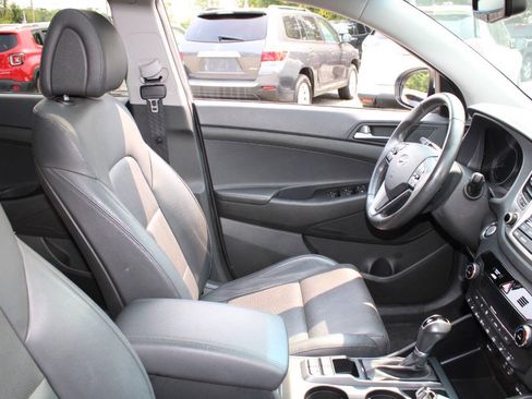 Used 2016 Hyundai Tucson Limited w/ Option Group 03 AWD/4WD image 11