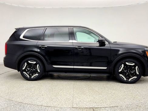Used 2024 Kia Telluride S w/ S Sunroof Package image 4