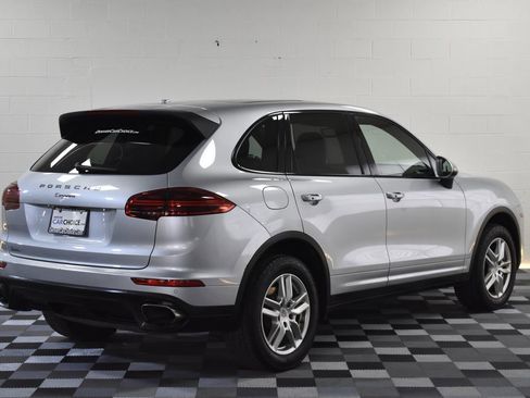 Used 2016 Porsche Cayenne image 6