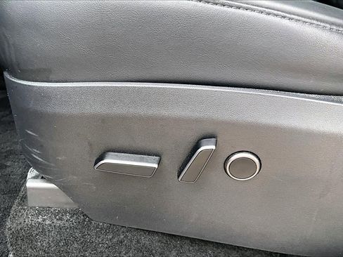 Used 2023 Tesla Model Y image 31