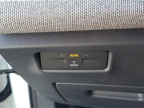 Certified 2025 Volkswagen Tiguan S image 26