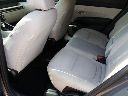 Used 2025 Hyundai Tucson SEL FWD image 16