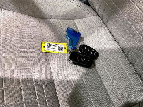 Used 2024 Honda HR-V LX image 29