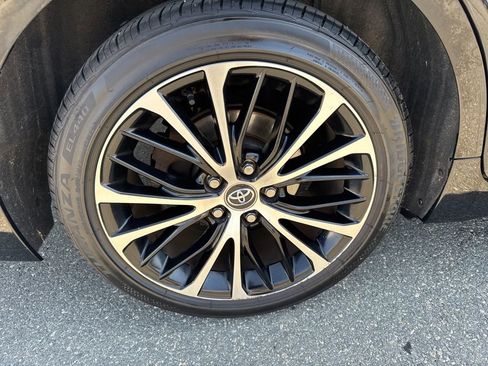 Used 2020 Toyota Camry SE image 10