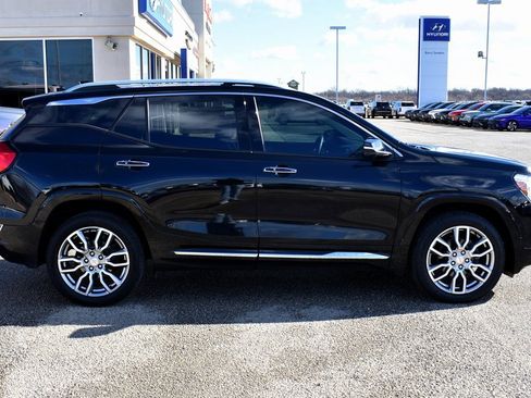 Used 2024 GMC Terrain Denali w/ Denali Premium Package image 2