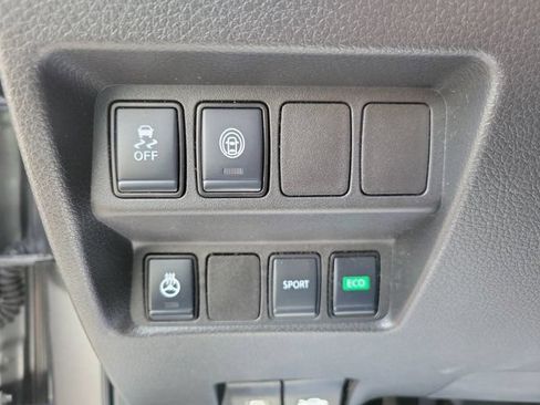 Certified 2021 Nissan Rogue Sport SV FWD image 40