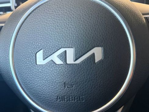 Used 2023 Kia K5 GT-Line image 5