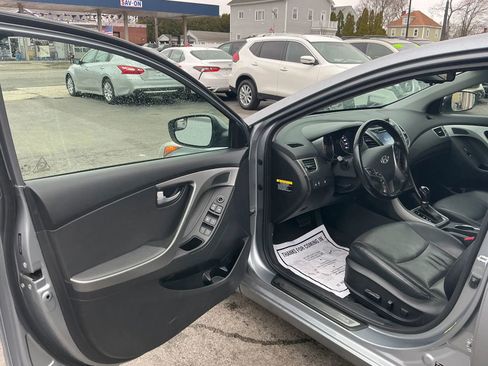 Used 2015 Hyundai Elantra Limited w/ Option Group 05 image 7