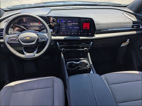 New 2026 Chevrolet Traverse LT w/ Driver Confidence Package FWD image 18