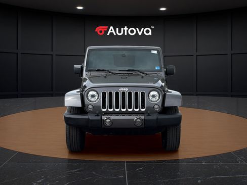 Used 2017 Jeep Wrangler Unlimited Sahara w/ Connectivity Group AWD/4WD image 8